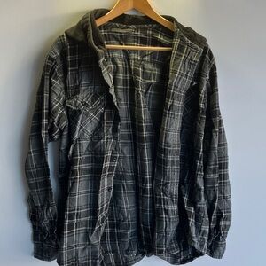 No Boundaries Charcoal and White Plaid Shirt/Hoodie